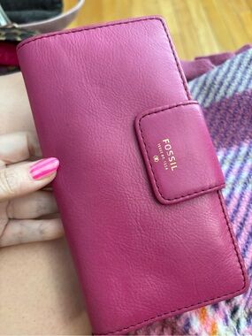 Fossil Magenta Leather Snap Wallet
